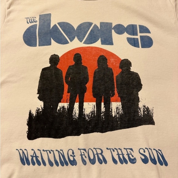 DAYDREAMER The Doors Waiting For The Sun Shrunken Band Tee Cream Crop - Picture 7 of 13